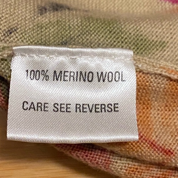 Talbots 100% Merino Wool Floral Paisley V-Neck Sweater Size Small - Picture 7 of 7